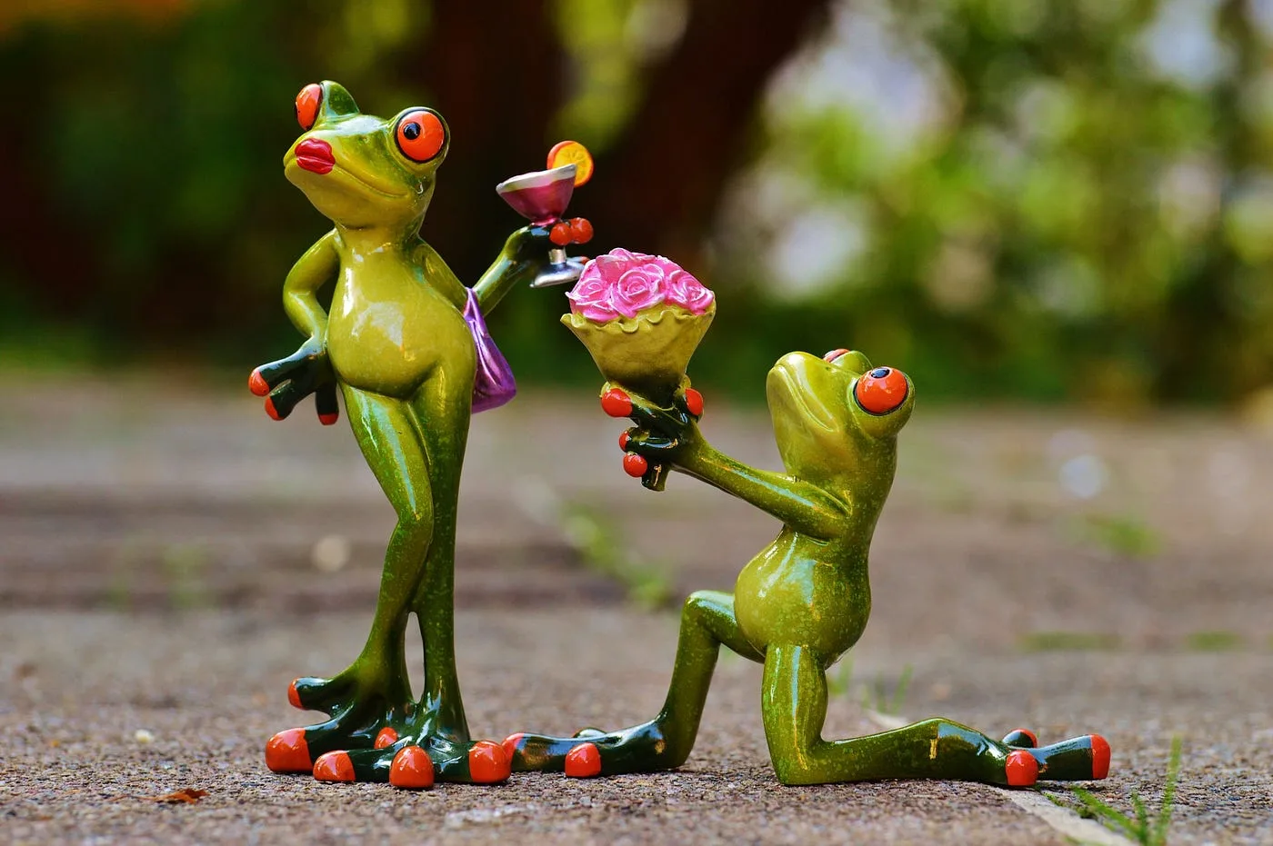 Finding Connection in a Swipe-Heavy World: The Rise of Slow Dating Apps for Meaningful Conversations